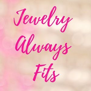 ✨💞LIKE THIS POST TO BOOKMARK MY CLOSET✨💞